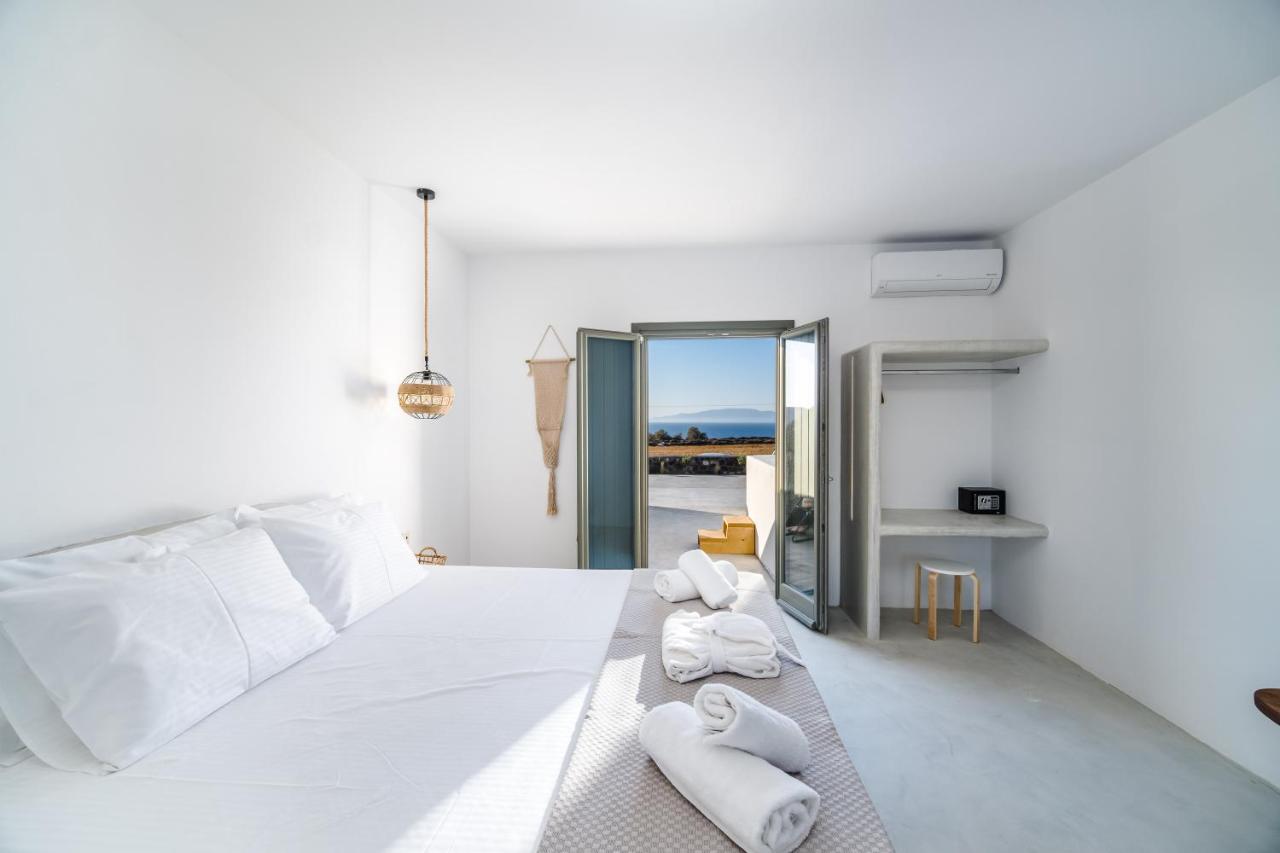 Amethyst Luxury Suites Oia Exterior photo