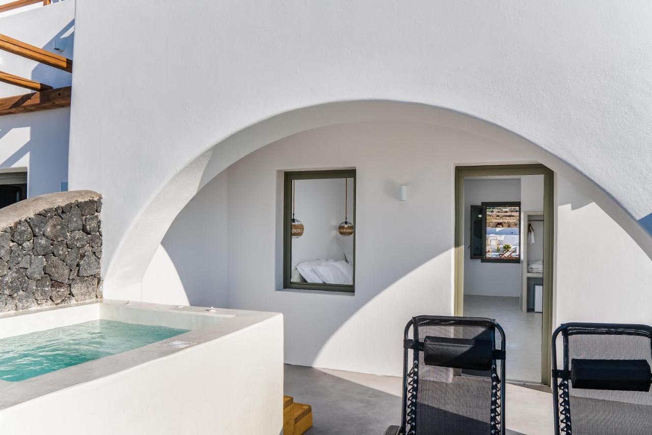Amethyst Luxury Suites Oia Exterior photo