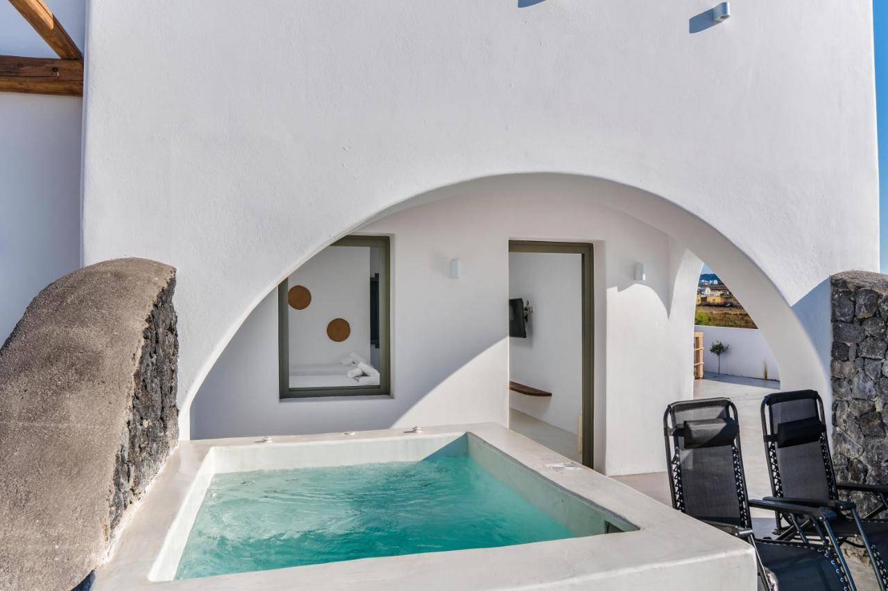Amethyst Luxury Suites Oia Exterior photo