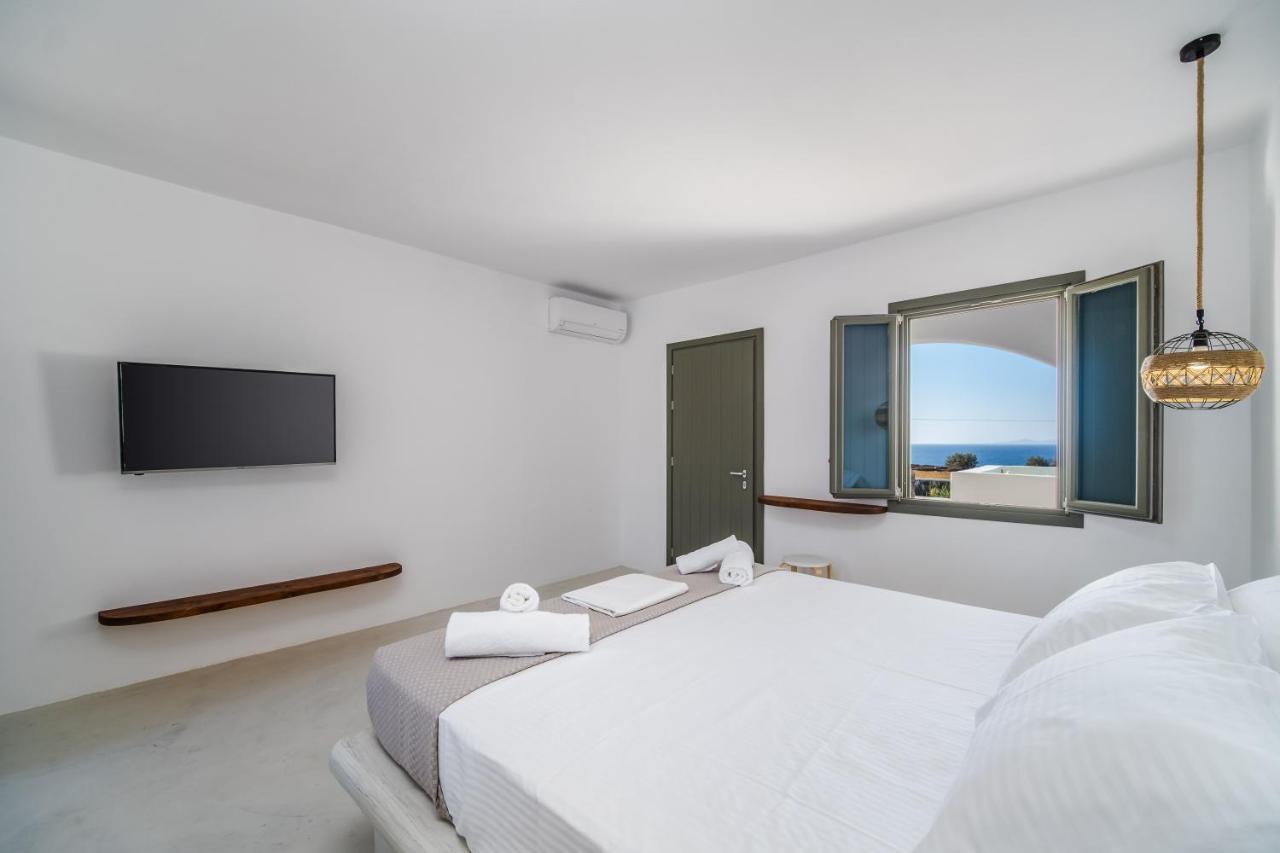 Amethyst Luxury Suites Oia Exterior photo