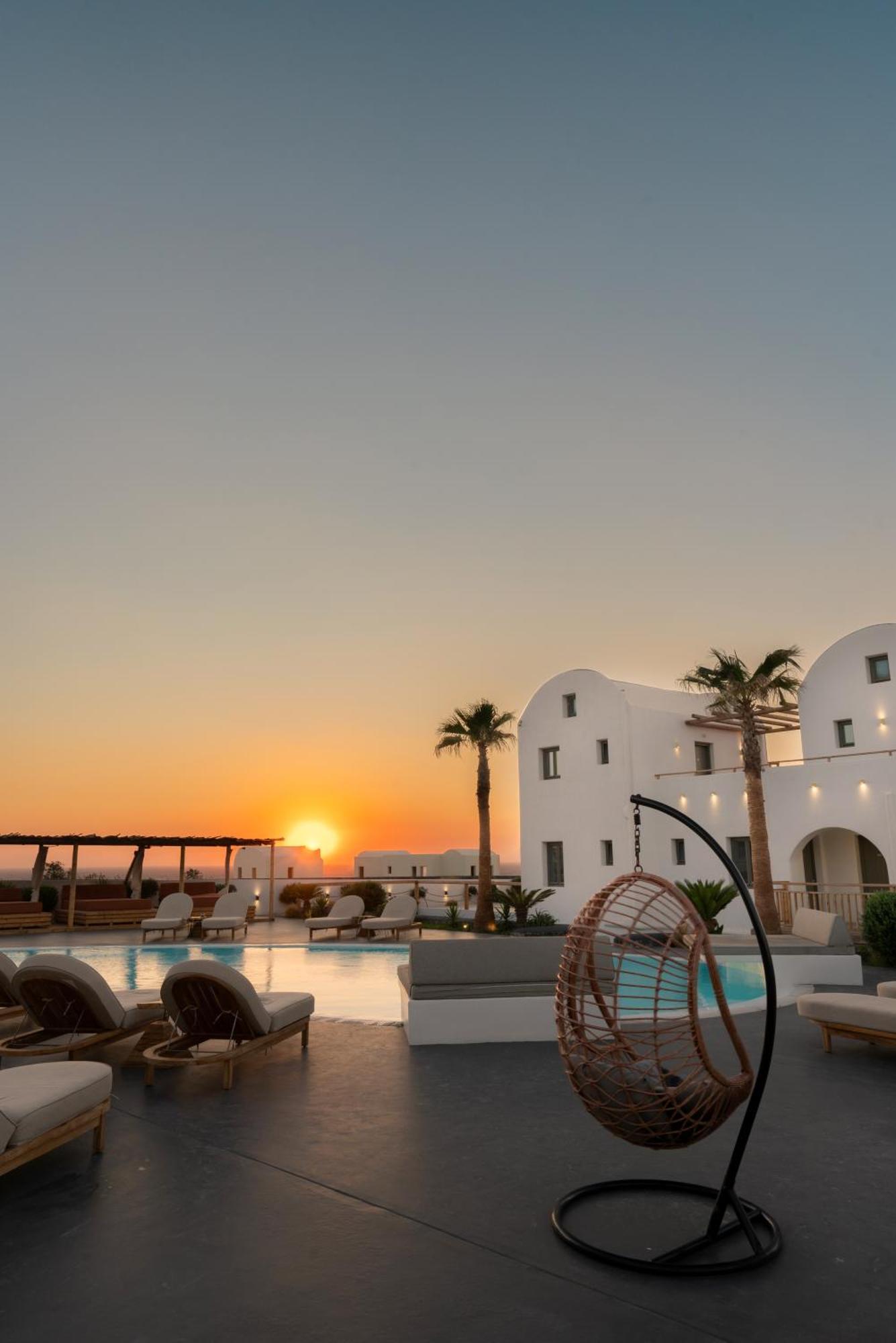 Amethyst Luxury Suites Oia Exterior photo