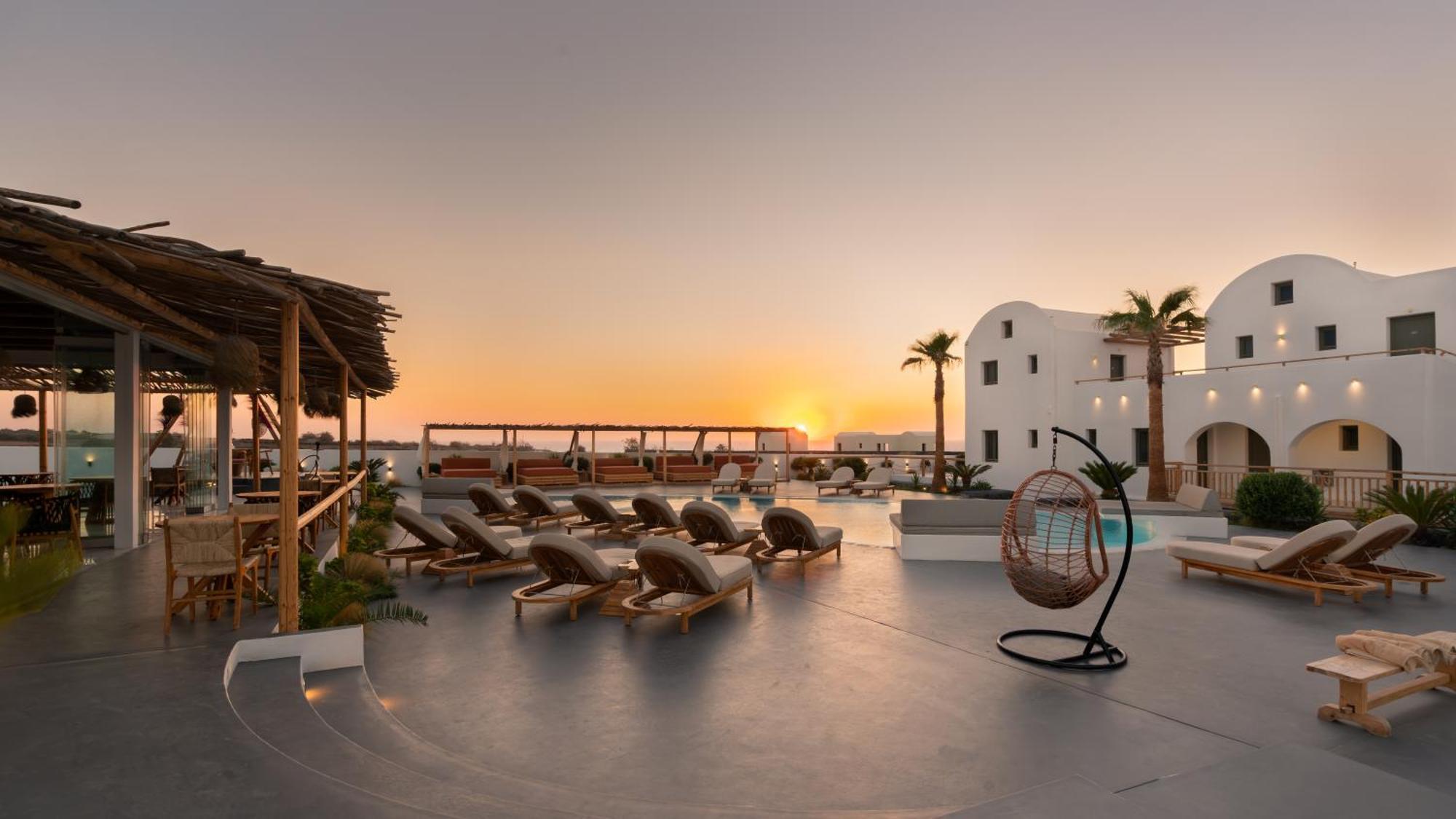 Amethyst Luxury Suites Oia Exterior photo
