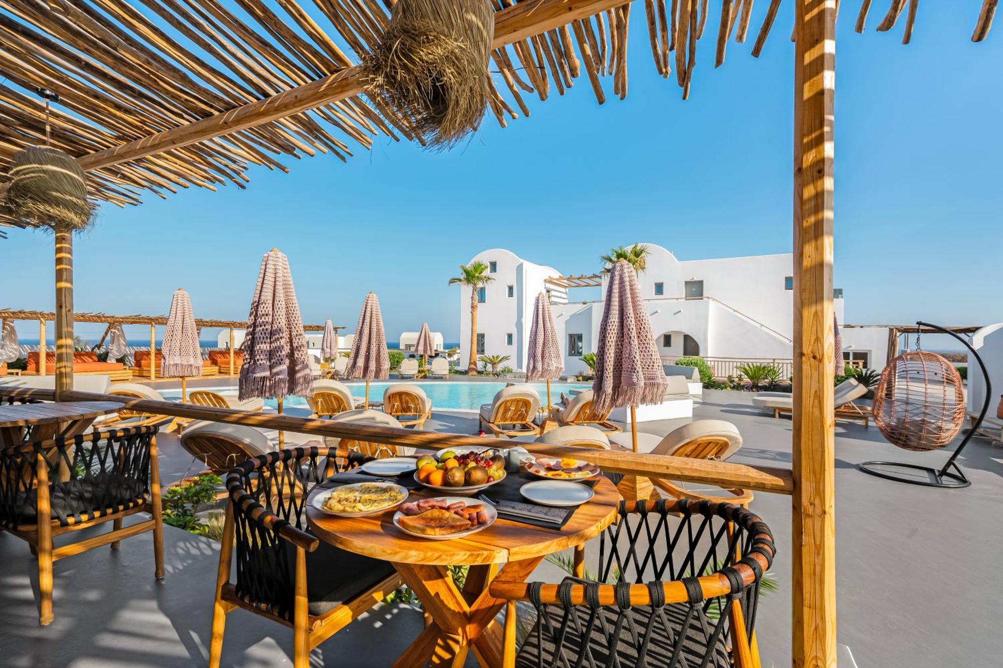 Amethyst Luxury Suites Oia Exterior photo