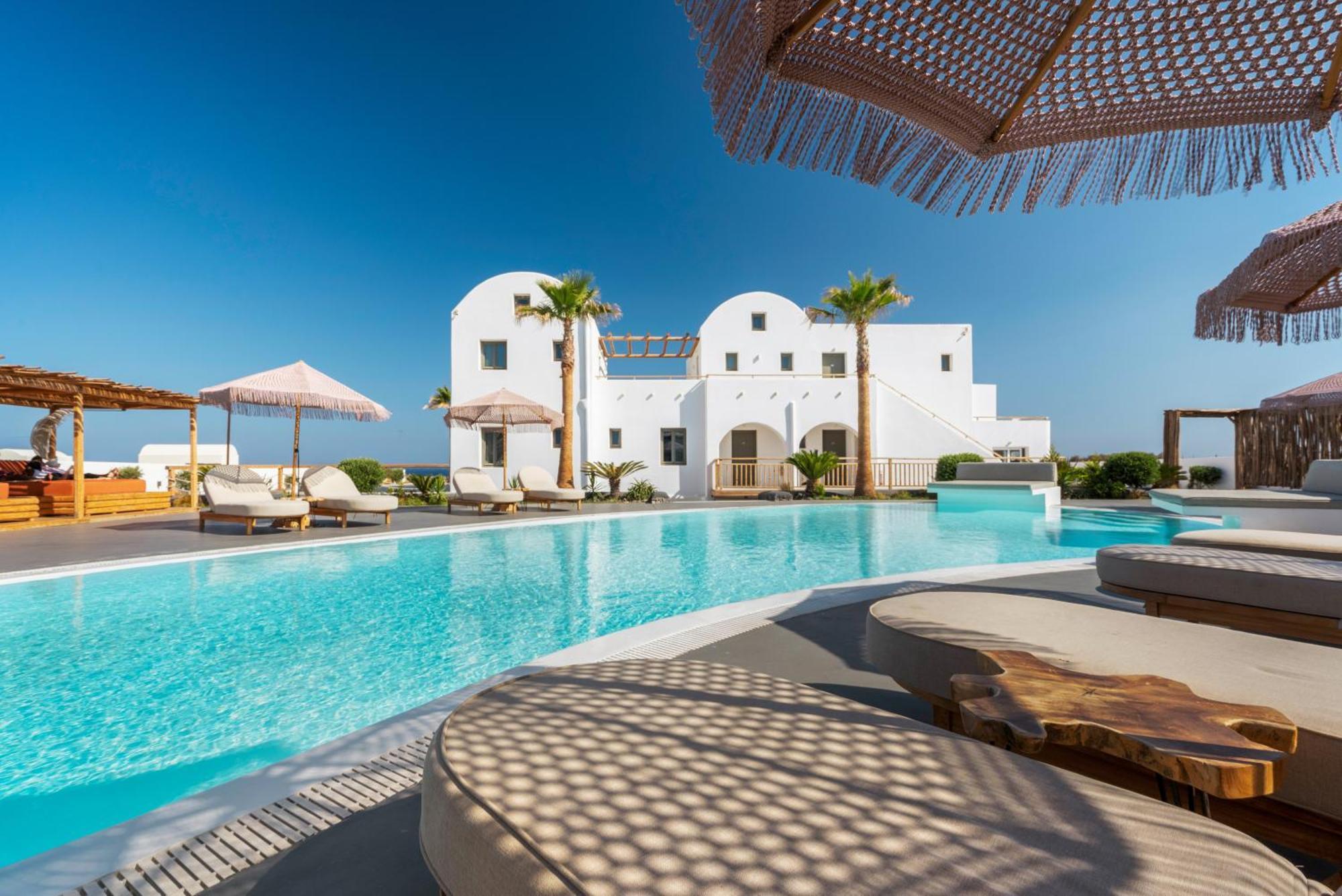 Amethyst Luxury Suites Oia Exterior photo