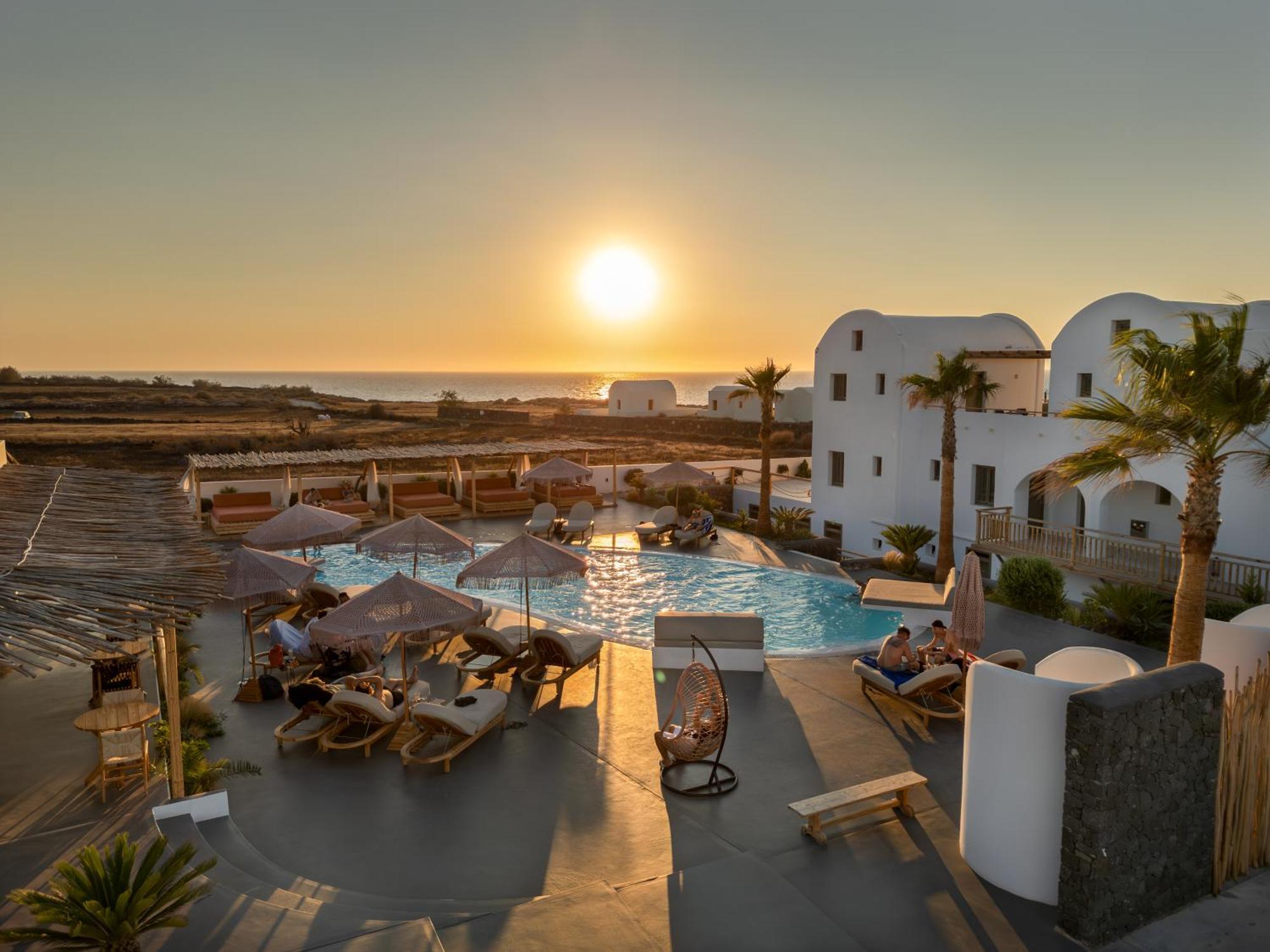 Amethyst Luxury Suites Oia Exterior photo