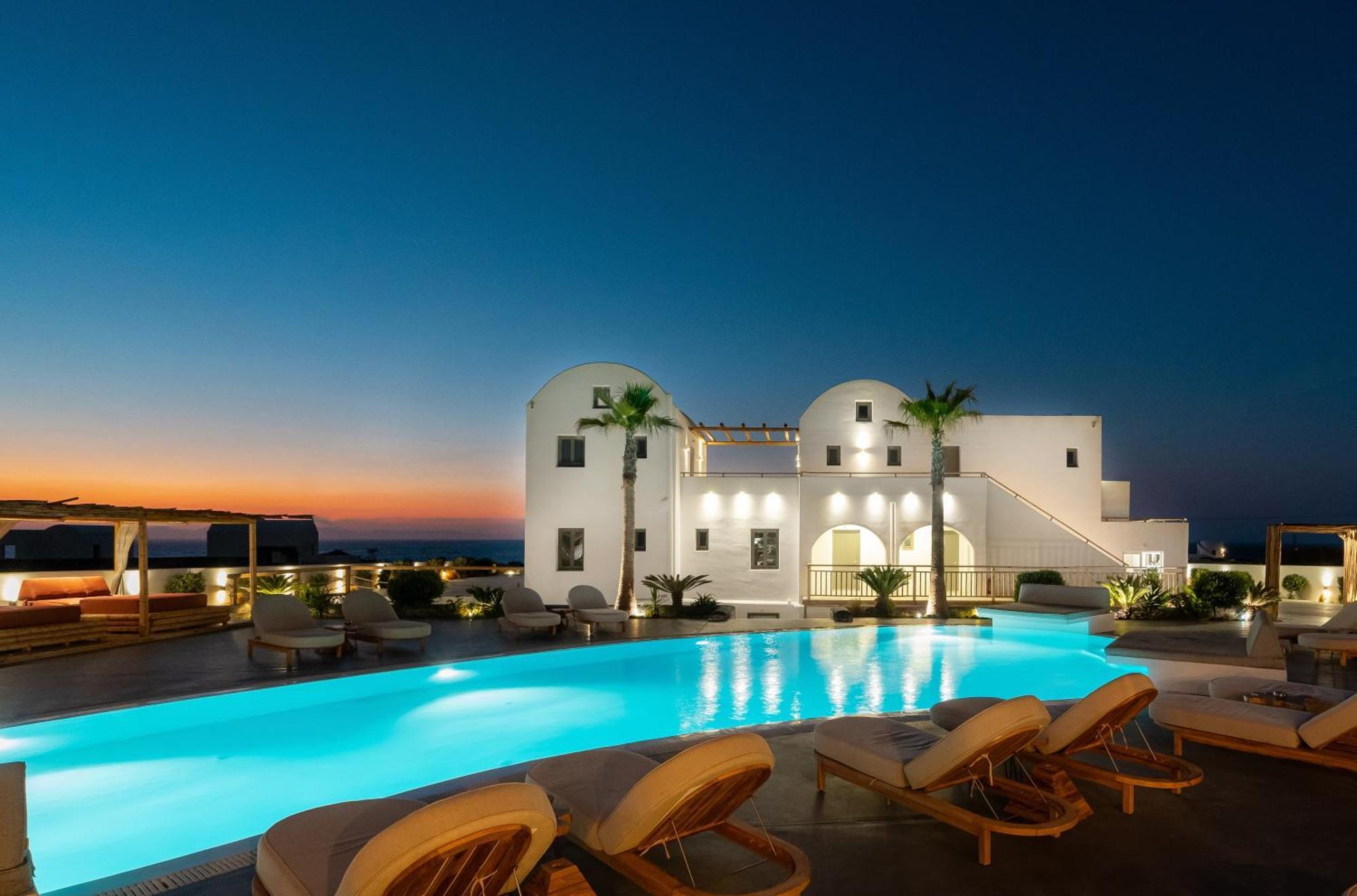 Amethyst Luxury Suites Oia Exterior photo